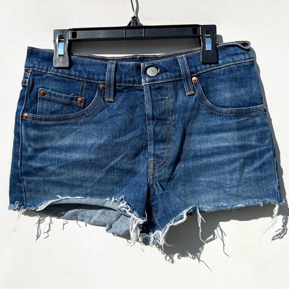 Levi’s original 501 in Explorer cutoff denim jean shorts 25 medium blue revolve - Picture 3 of 8